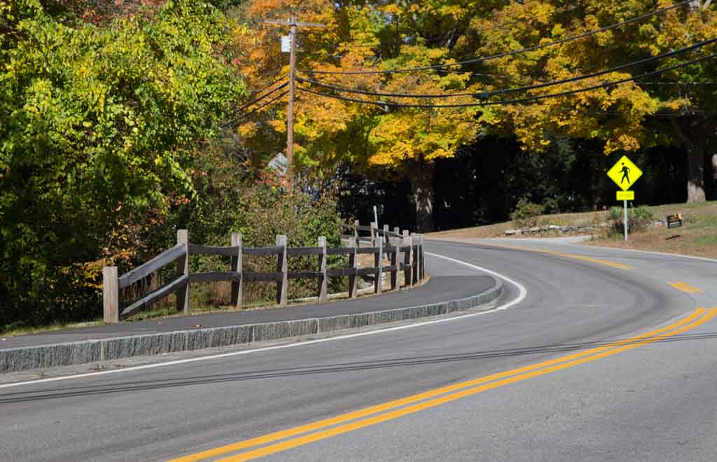BrooklineNH130Sidewalk1 DuBois & King, Inc.