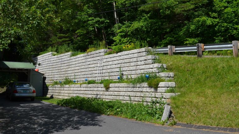 Retaining Wall, North Street